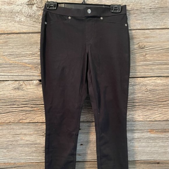 HUE Super Smooth Denim Leggings - Picture 2 of 9